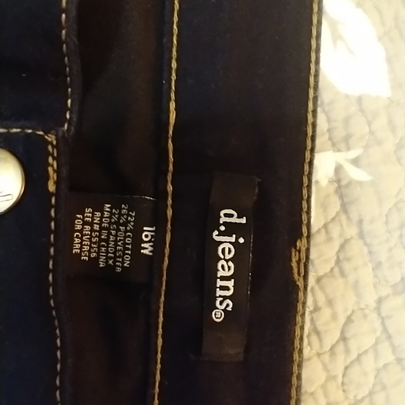 DJ Jeans - Picture 2 of 3